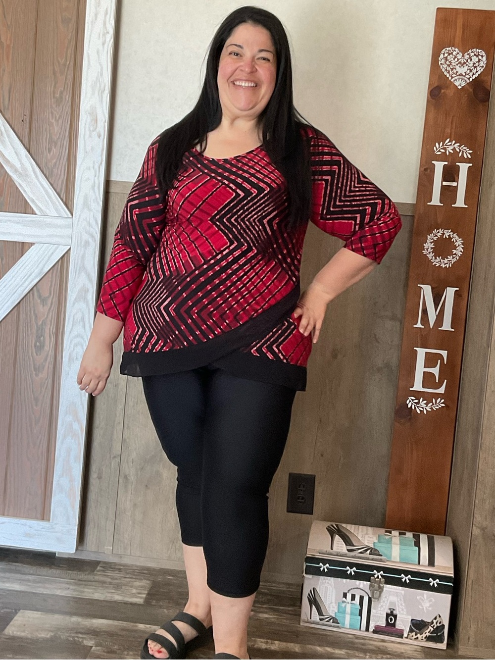 CB Established 1962 Red Black Geometric Tunic Top 3/4 Sleeve Plus Size 1X - Picture 2 of 6
